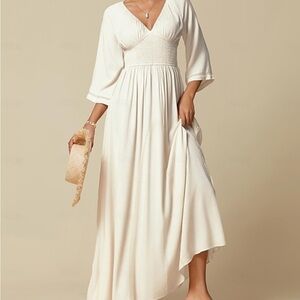 Ador NWT Gorgeous Romantic Boho V-Neck Ivory Maxi Dress with Smocked Waist Sz M